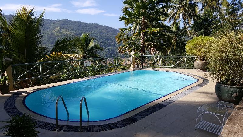 Albatross Boutique Villa Канди Екстериор снимка