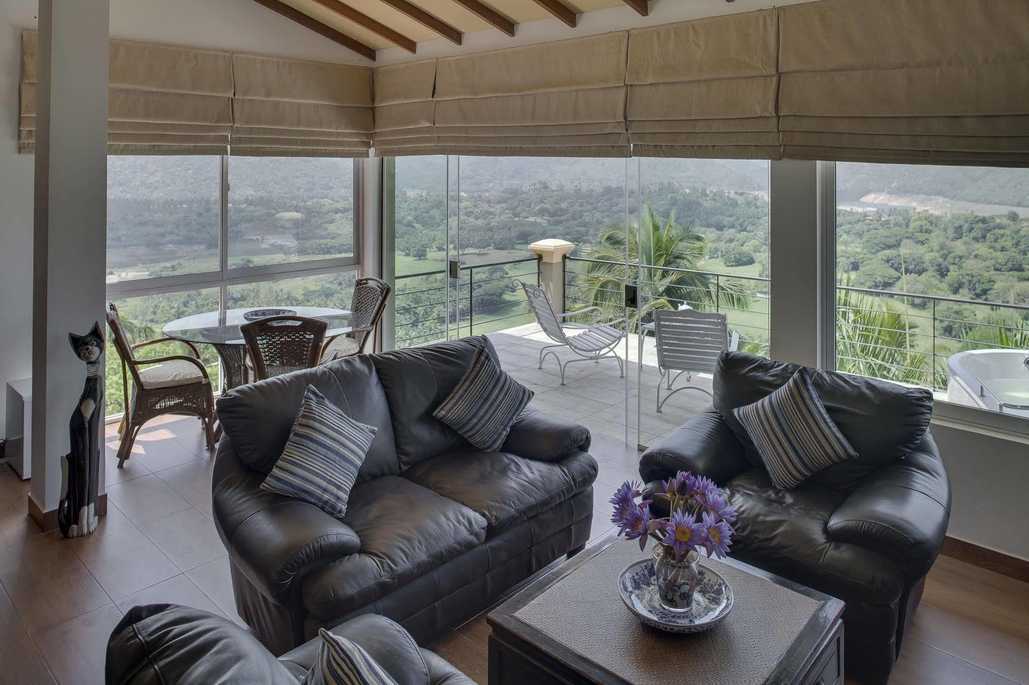 Albatross Boutique Villa Канди Екстериор снимка